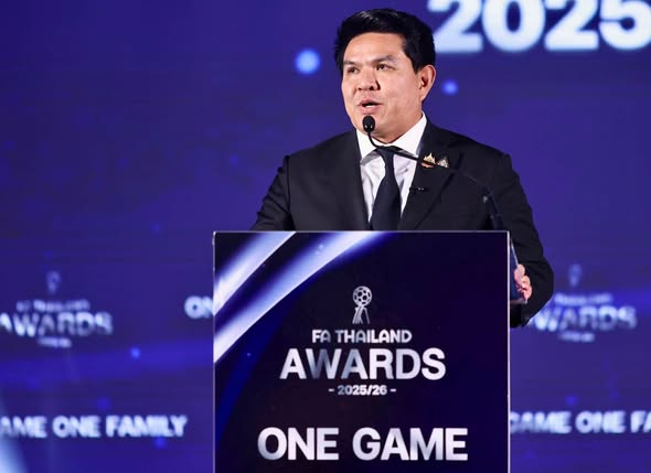 รมว.สุรศักดิ์ ร่วมงาน FA Thailand Awards 2025/26 ย้ำรัฐบาลเดินหน้าหนุนฟุตบอลไทยทั้งระบบ 